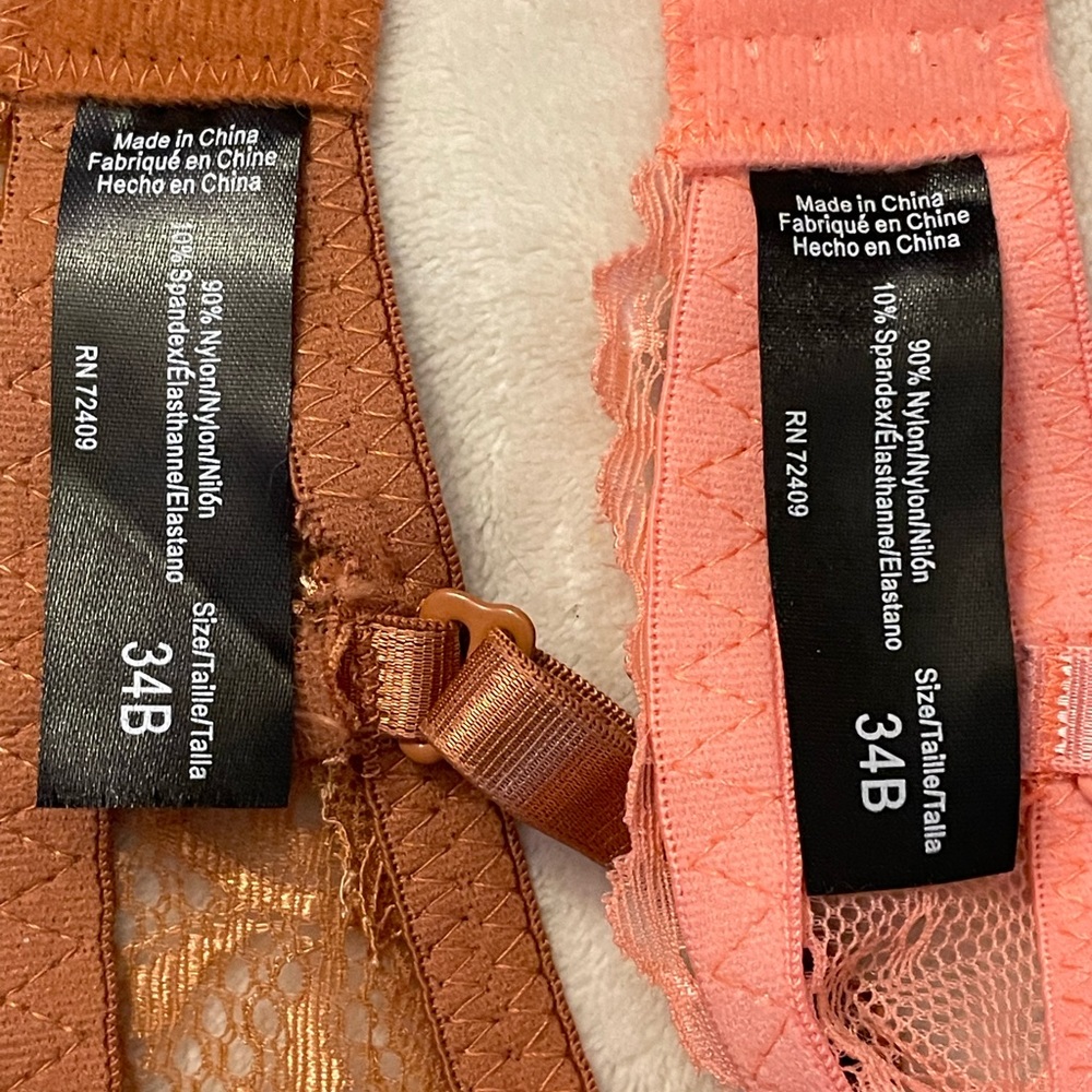 EUC 2 Bras Sexy with Lace Size 34B - Picture 3 of 5